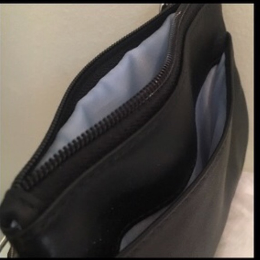 LOVELY BLACK LEATHER POCKET FRONT COACH WRISTLET - Picture 8 of 8